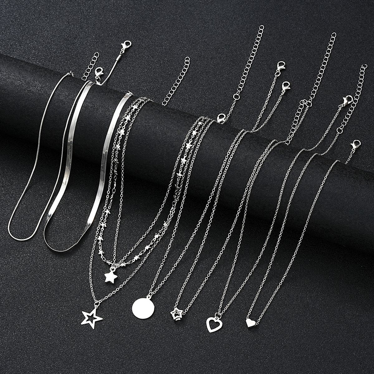 Lot de 9 colliers ras du cou simples pour femmes, pendentif cœur et étoile, tendance, bijoux à superposer, style européen et américain, 2024