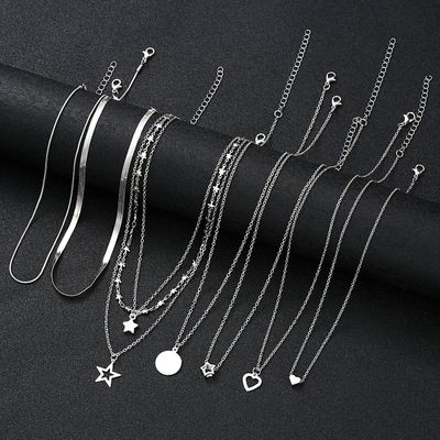 Lot de 9 colliers ras du cou simples pour femmes, pendentif cœur et étoile, tendance, bijoux à superposer, style européen et américain, 2024