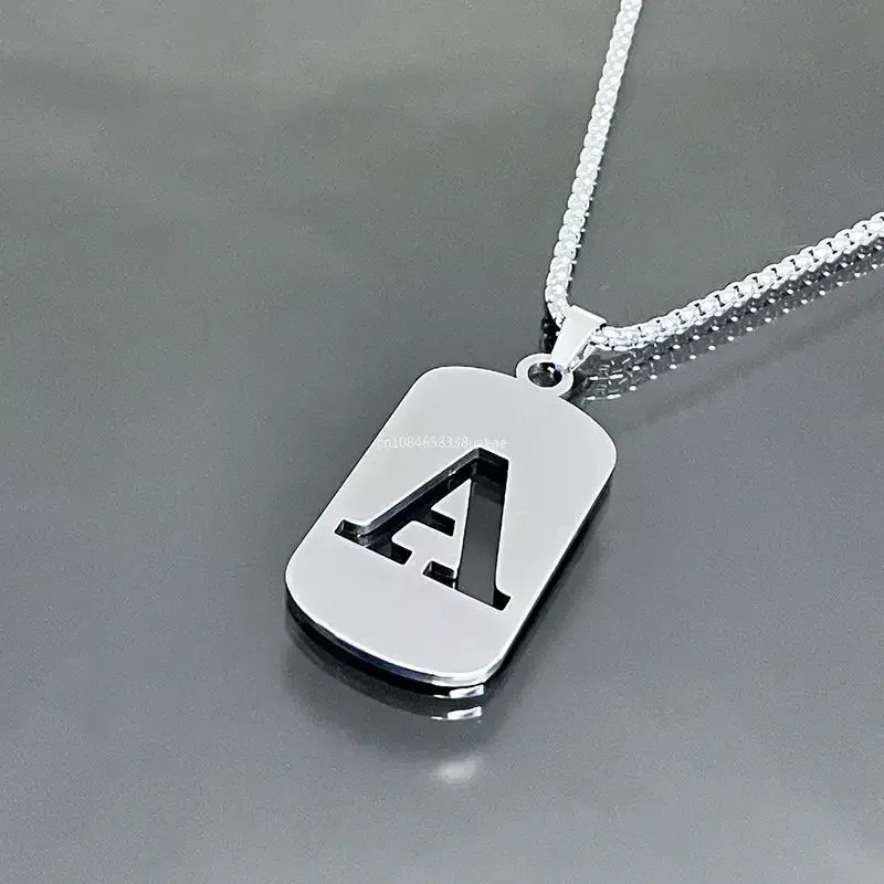 Colliers avec pendentifs en acier inoxydable pour hommes et femmes, style punk, initiales de A à Z, bijoux gothiques, vente en gros