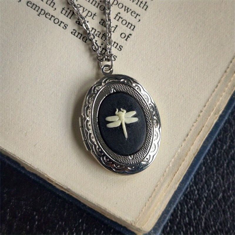 Collier gothique Vintage avec pendentif libellule, noir, rouge, violet, rétro, ovale, clavicule, bijoux de sorcière, accessoires cadeaux