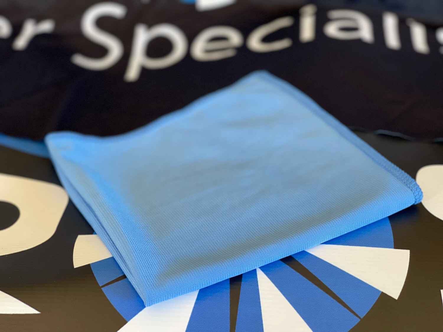 The New Glass Towel 300 GSM 16x16”