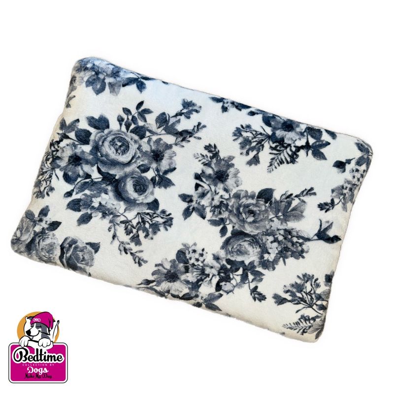 hondenkussen - Classic roses blue