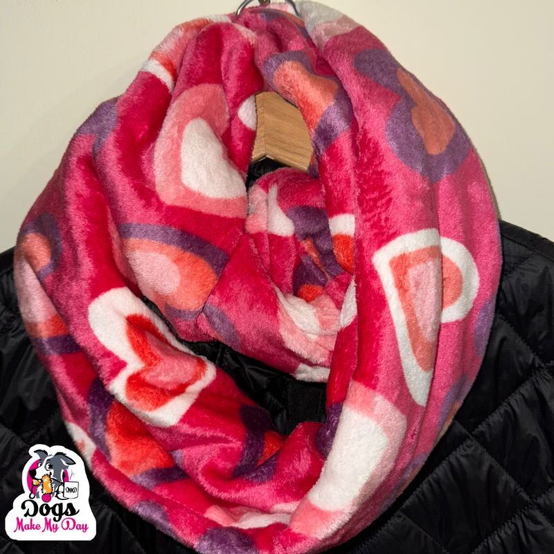 Sjaal multi harten fuchsia