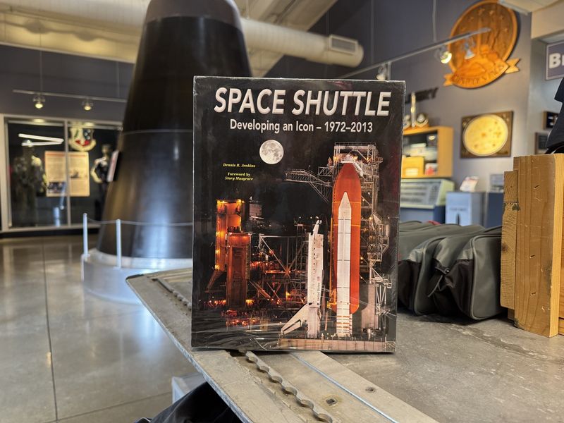 Space Shuttle- Developing an Icon 1972-2013 3-Volume Set