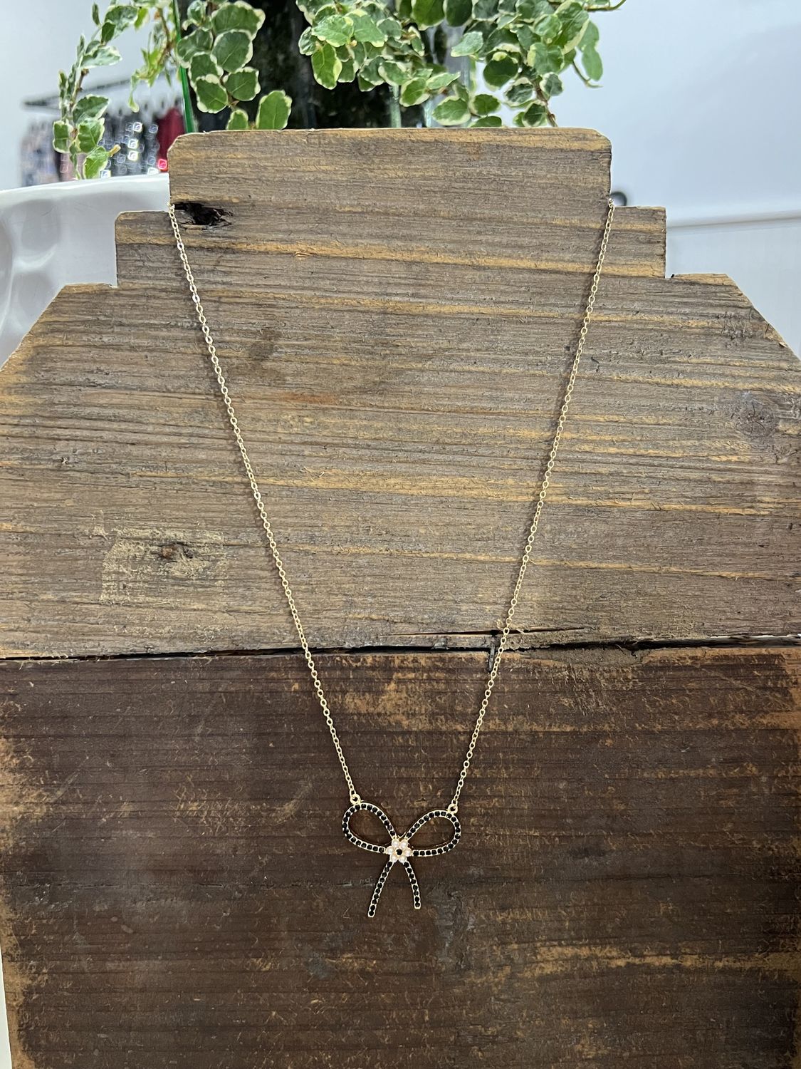 Rain Gold Bow Necklace