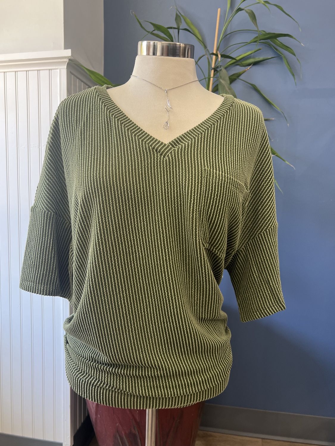 Corded V Neck Chest Pocket Tee Green L