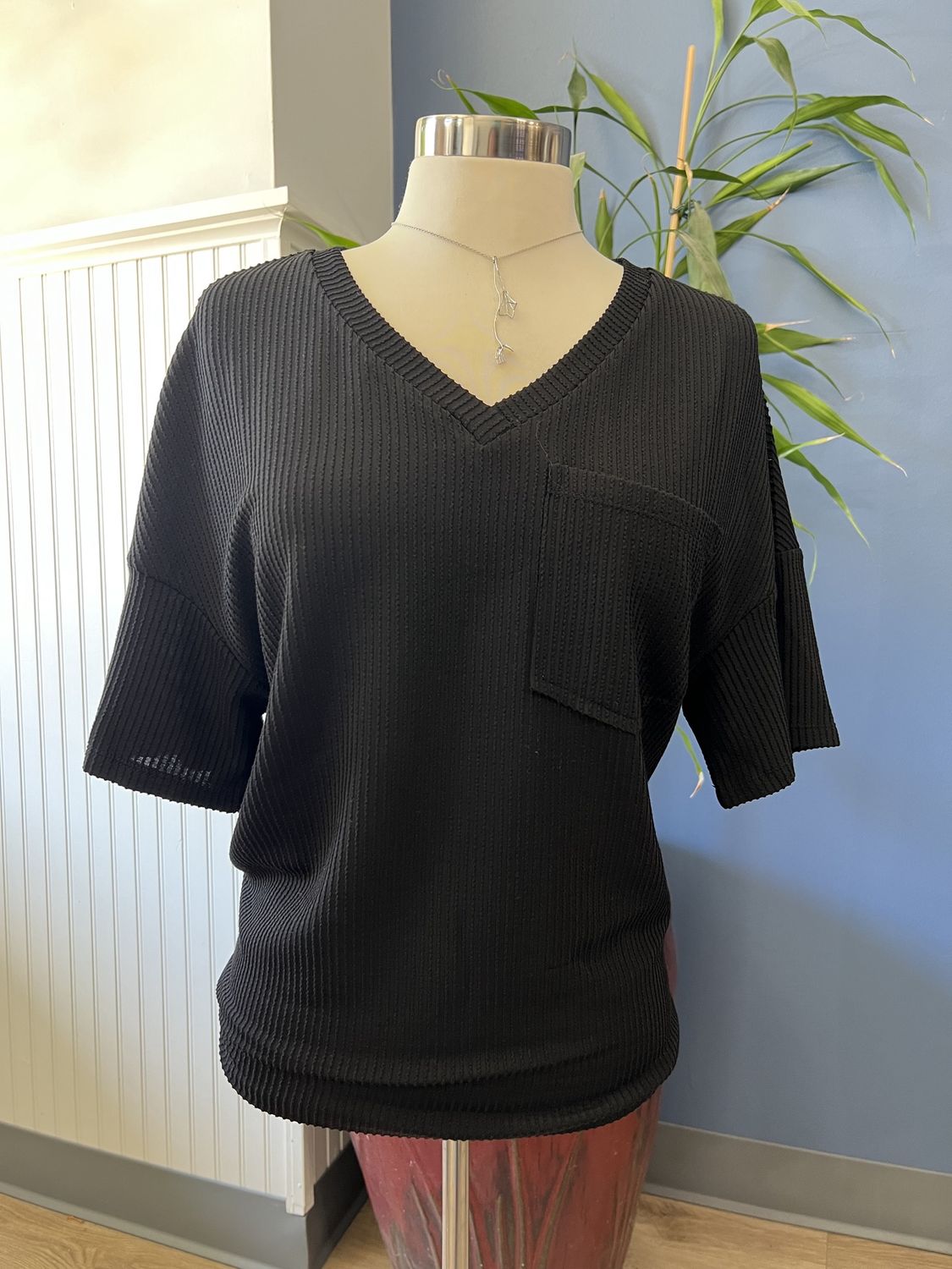 Corded V Neck Chest Pocket Tee Black
