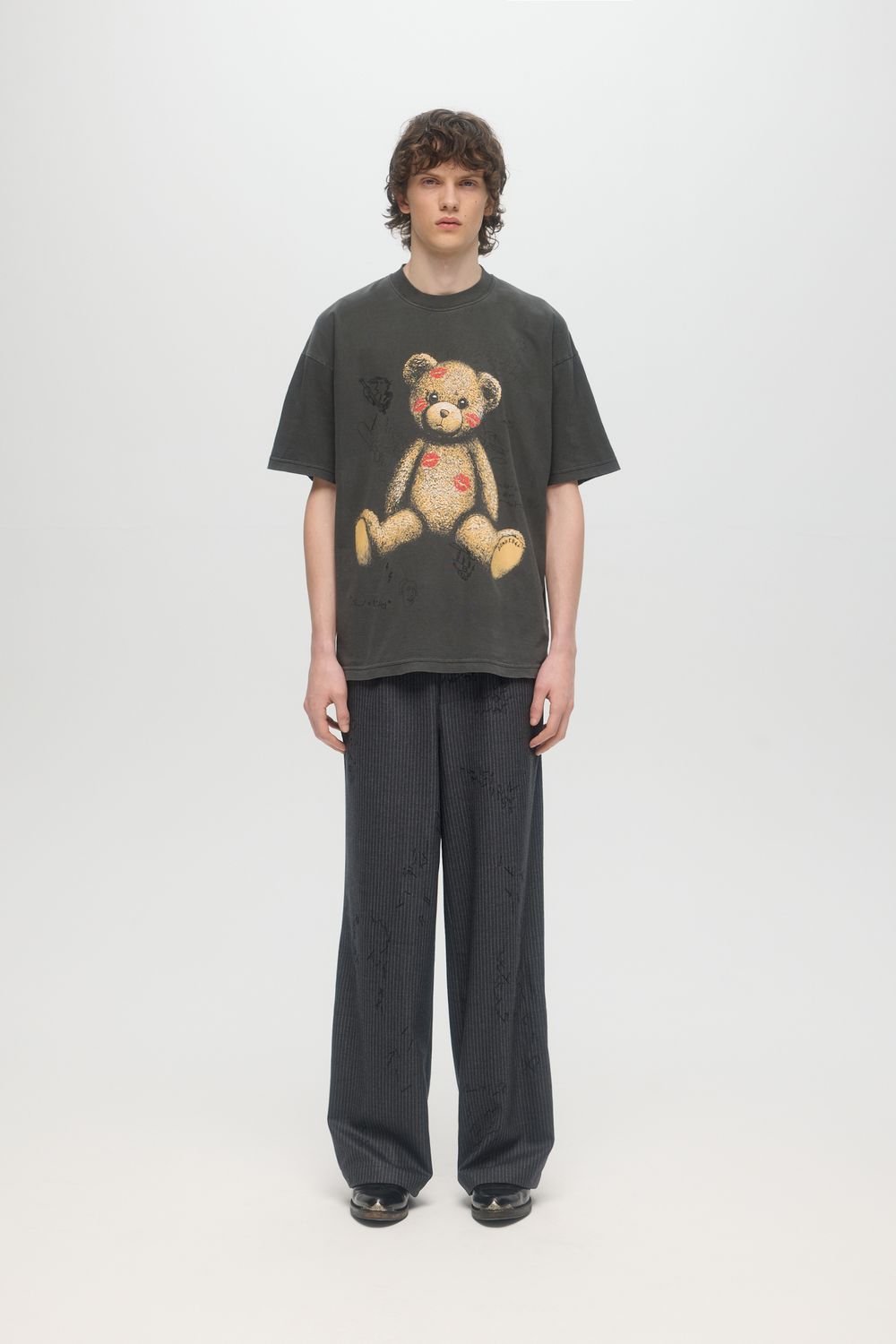 DOMREBEL UNISEX TEE F25 BIG KISS
