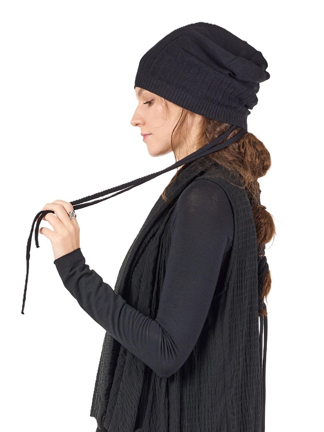 B3 W BEANIE F25 STRING