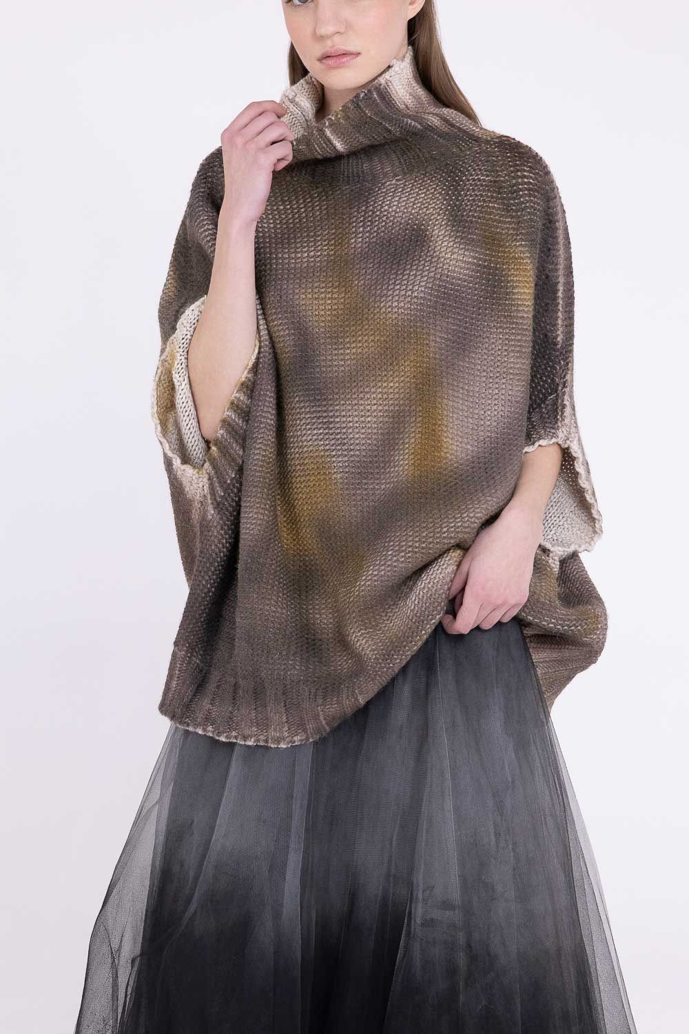 SANCTA SWEATER 326 S397