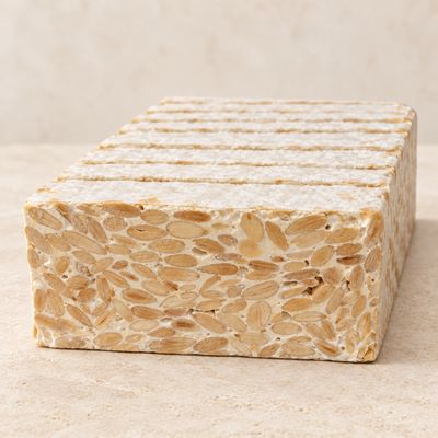 Turrón de Alicante.