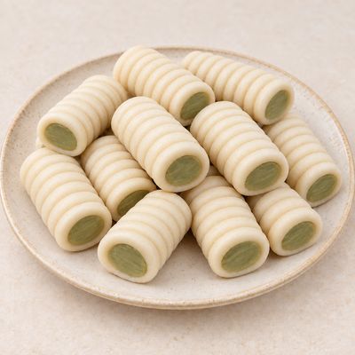 Huesitos con praliné de pistacho.