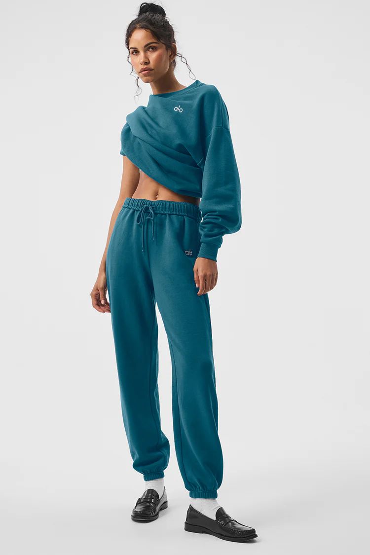 Accolade Crew Neck Pullover Set