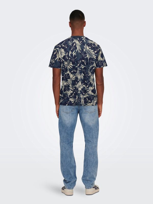 Only & Sons ONSPERRY Life Regular Leaf AOP SS T-shirt Only & Sons ONSPERRY Life Regular Leaf AOP SS T-shirt