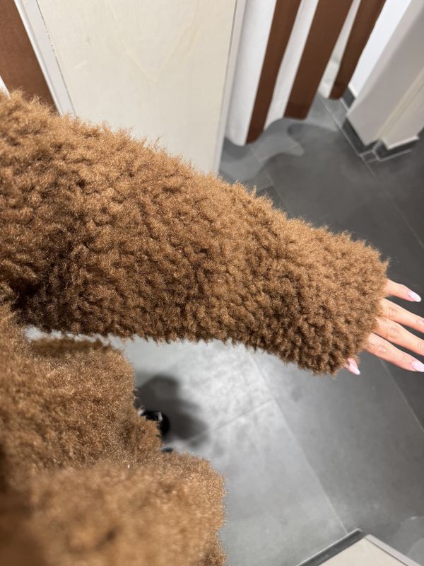 Ambika Jas Anabel – Bruin