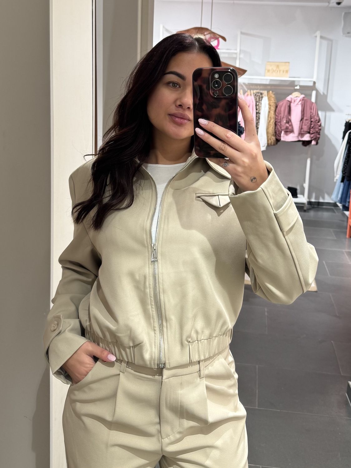 Ambika Jas Anqi – Beige Ambika Jas Anqi – Beige, Kleur: Beige, Maat: S/M