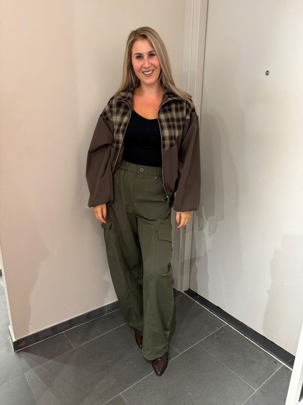 Savinni Jas Sanne - bruin