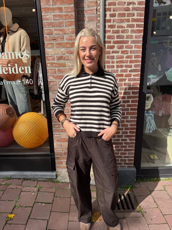 Ambika Trui Pien - bruin streep