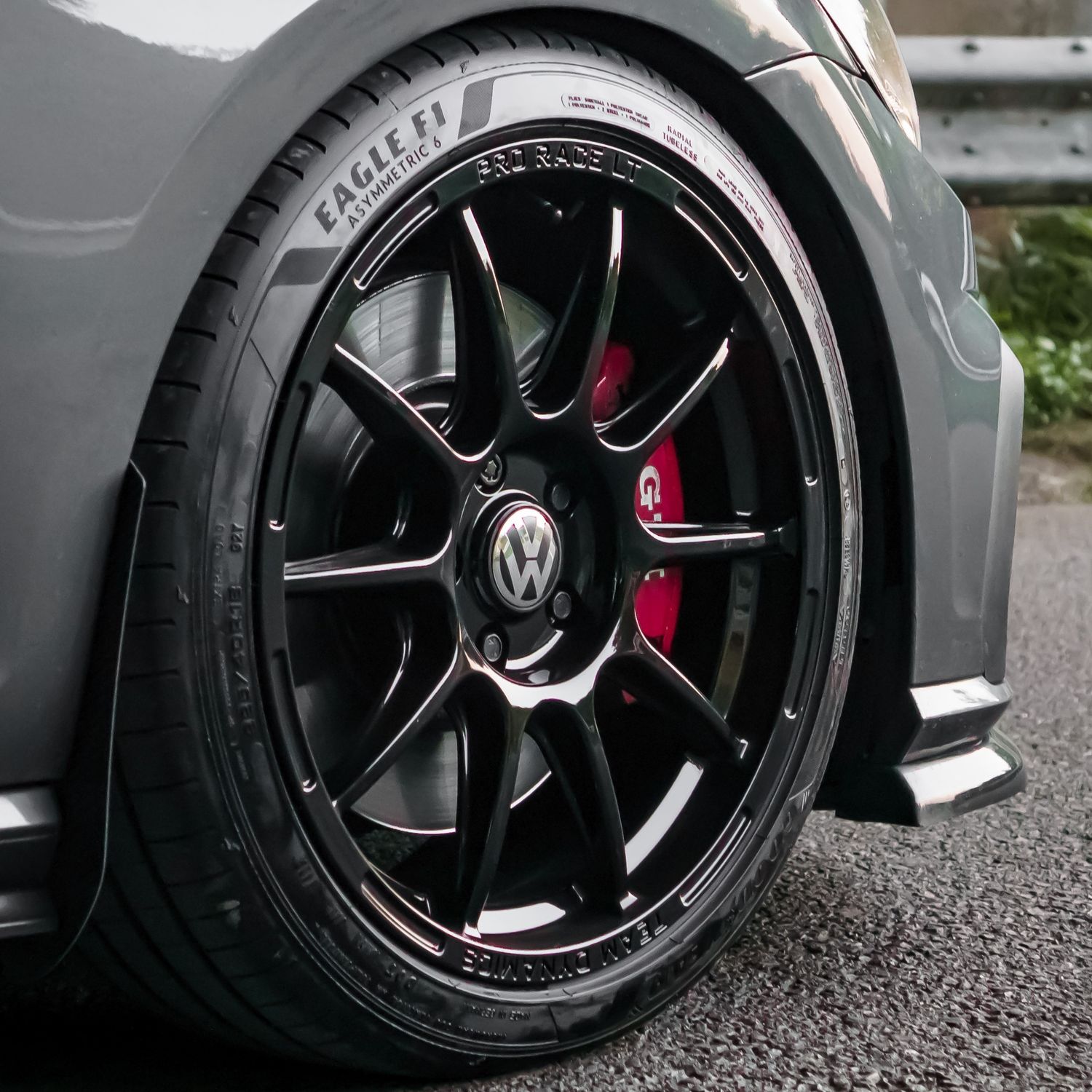 TEAM DYNAMICS PRO RACE LT WHEELS - VW CUP SPEC - 5x112 - 18x9 inch - GLOSS BLACK 35 SO