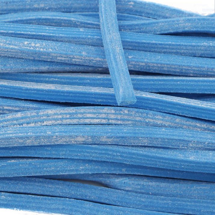 Regaliz azul de frambuesa con azúcar glas
