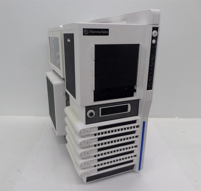 Thermaltake Level 10 GT Snow Edition ATX Case - No Key - Unlocked