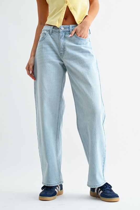 Eva Slight Barrel Straight Pants