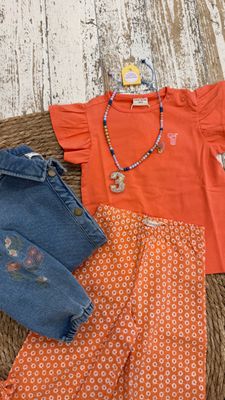 T-shirts &amp; Tops