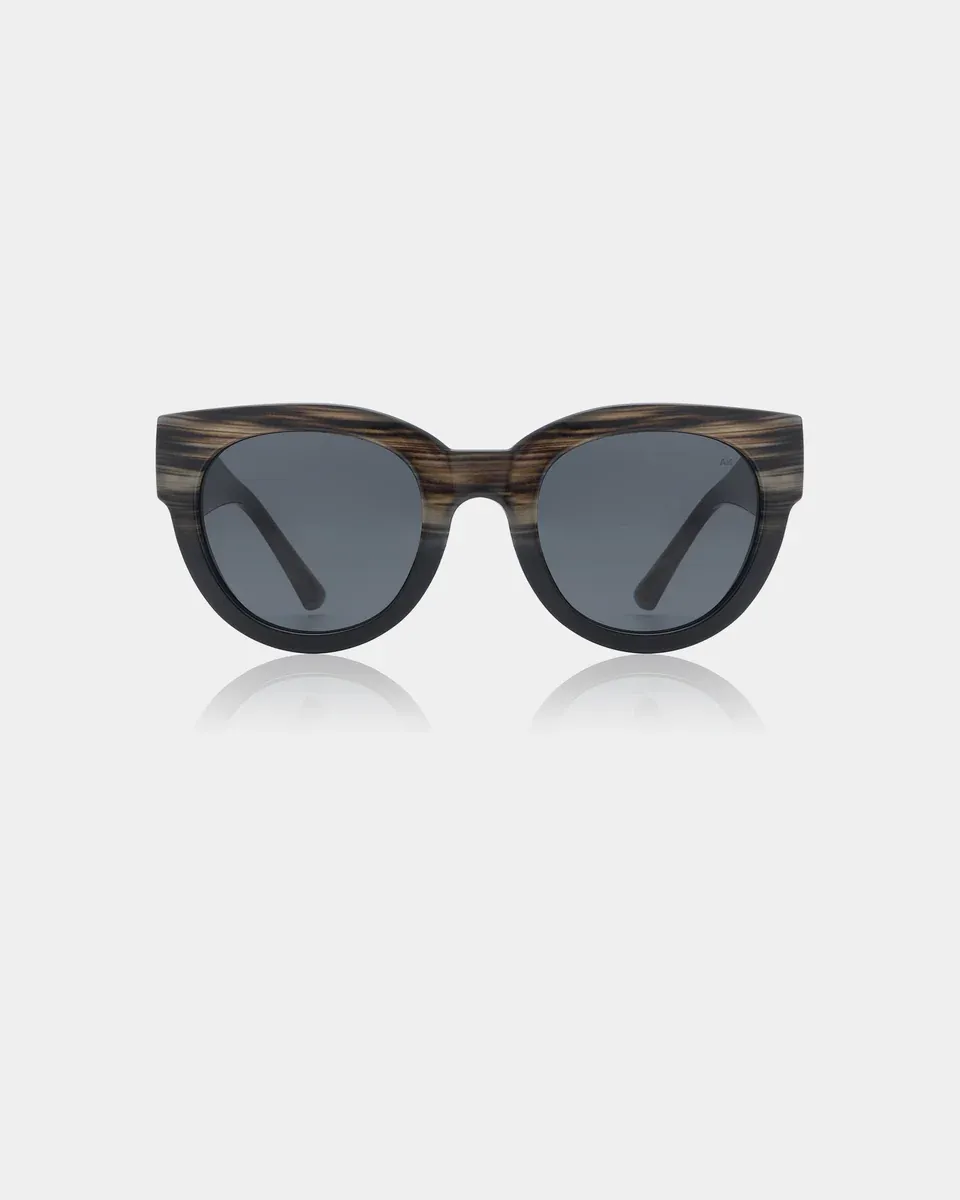 A. KJEARBEDE - Lilly model - Striped Horn/Black