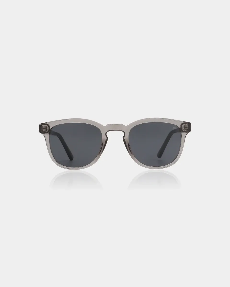 A. KJAERBEDE - Bate model - Grey Transparant