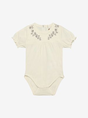 ENFANT - 210387 Body SS Embroidery - Eggnog