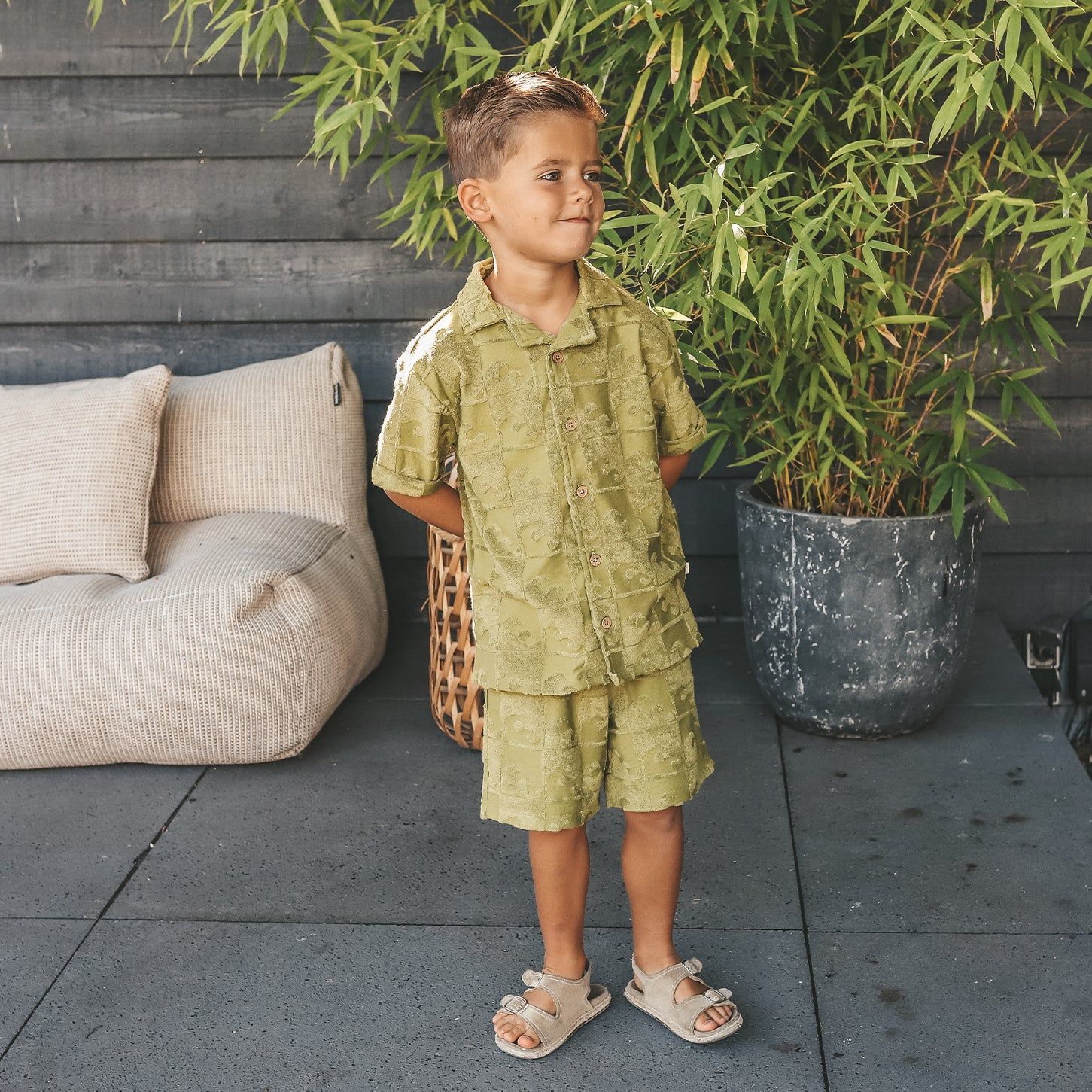 YOUR WISHES - Wave | Relaxed Shorts - Iguana