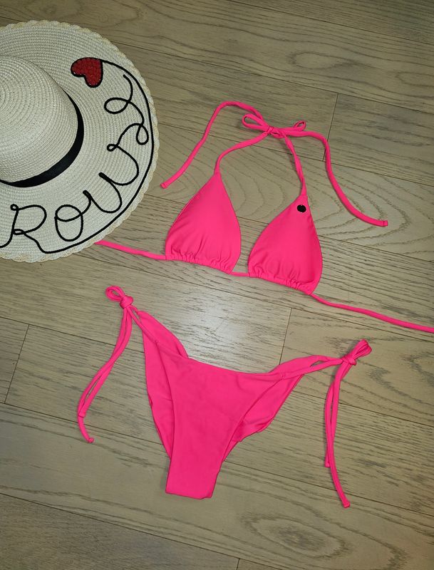 Bikini Cerezo Color Rosa  Neón  talla M