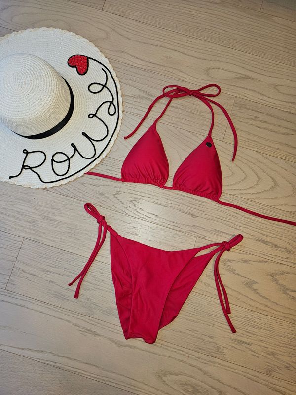 Bikini Cerezo Color Rojo talla S