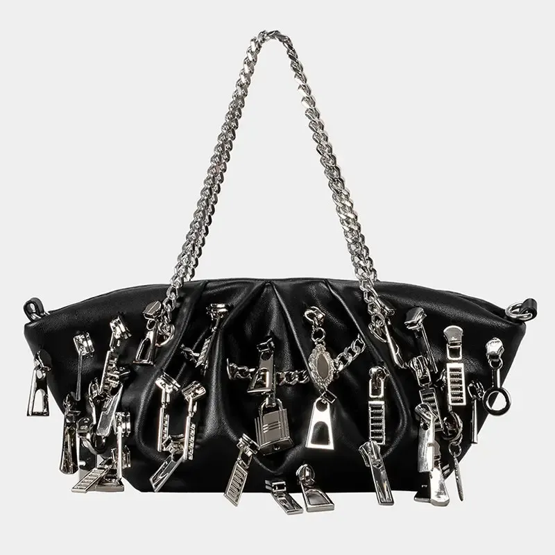 STATEMENT CHAIN LINK PURSE