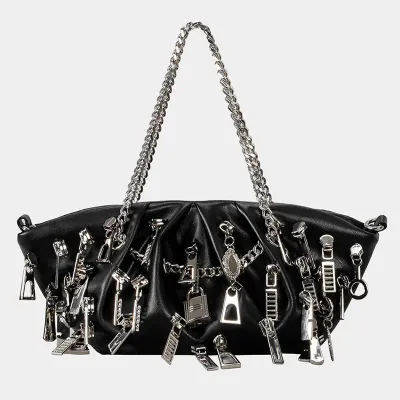 STATEMENT CHAIN LINK PURSE