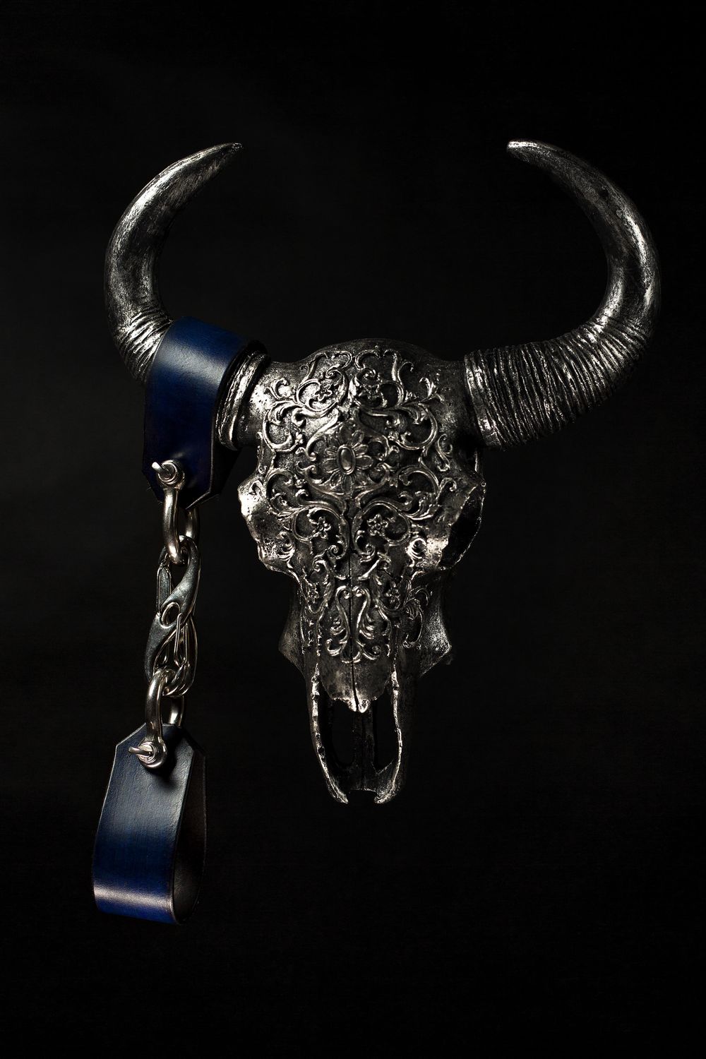 Forged Embrace Leather Restraints – Svar_fabricare