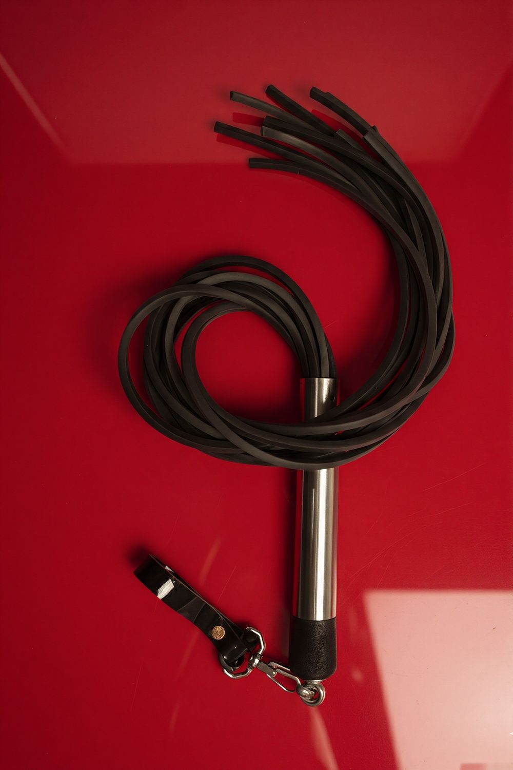 Hydra Rubber Strap Whip - Stainless Steel Handle