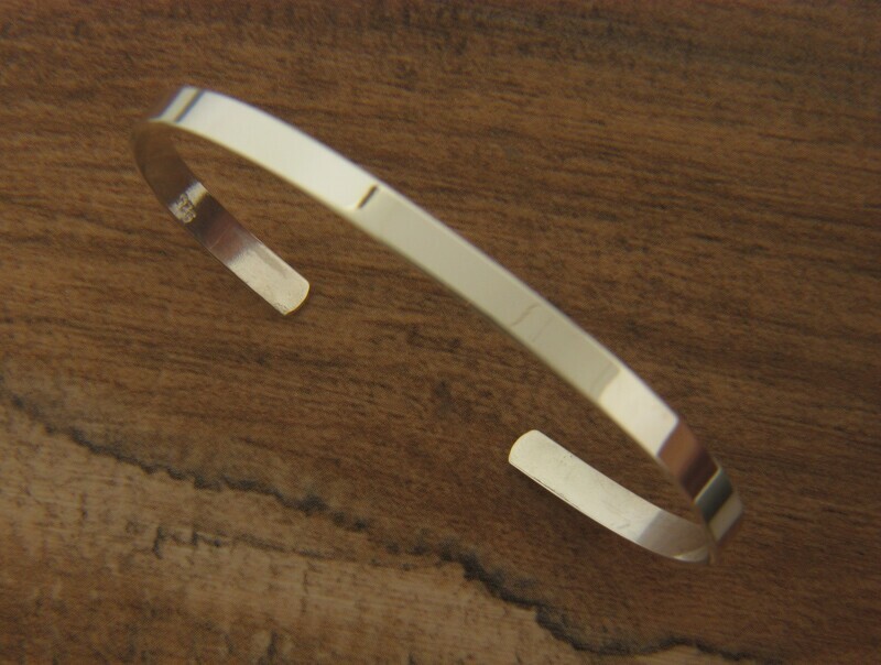 Flat Smooth Cuff Thin