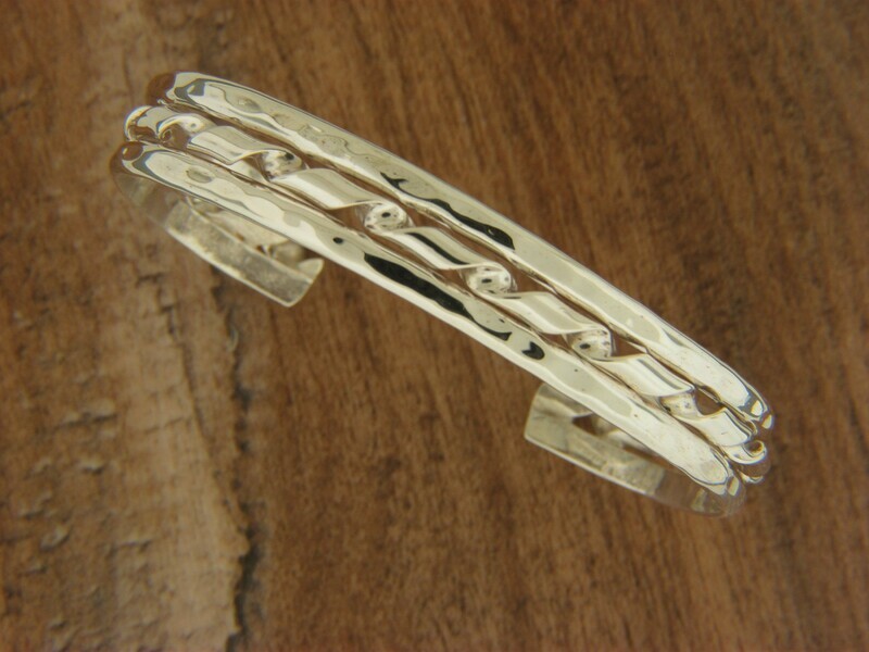 Triple Band w/ Twist  Center Bracelet