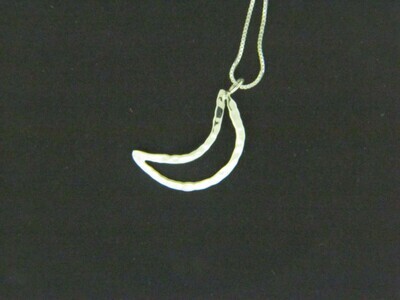 Open Hammered Crescent Moon