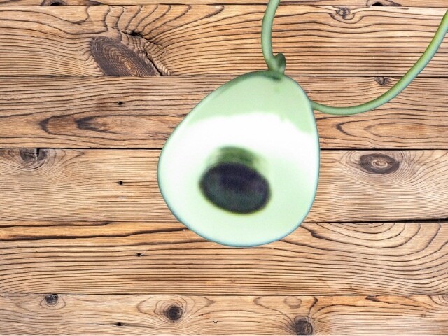Plate w/Stone Pendant