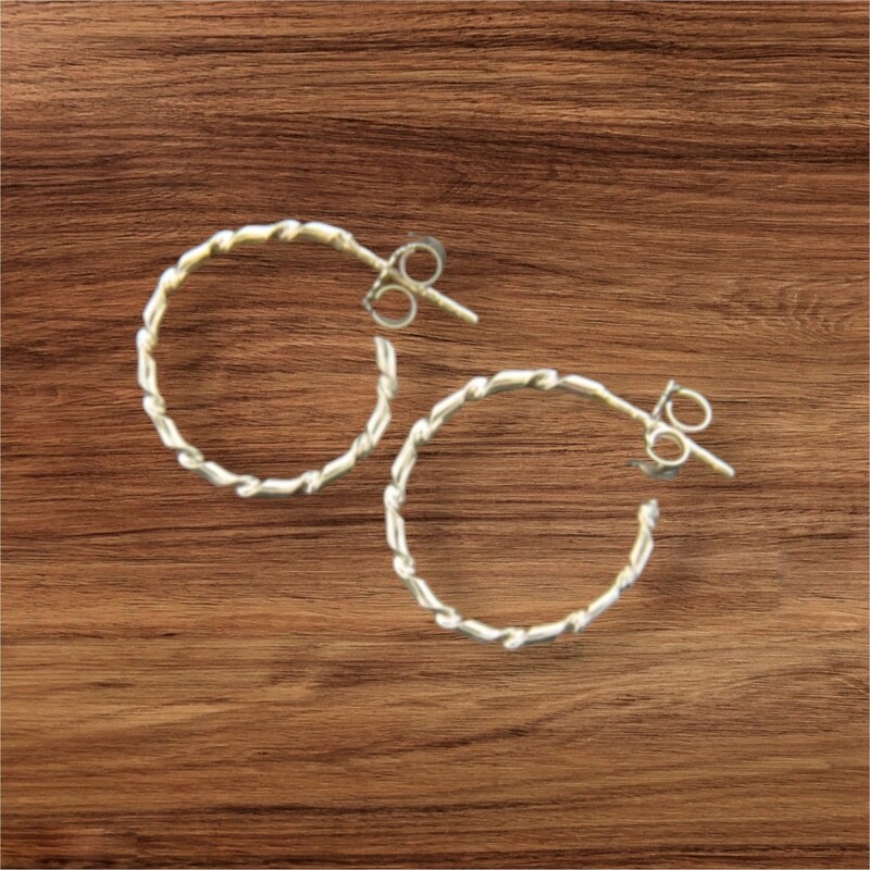 Small Twisty Hoops