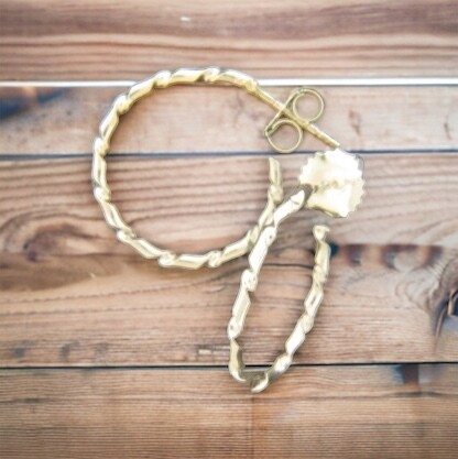 Medium Twisty Hoops
