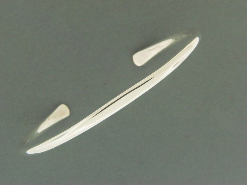 Heavy Hammered Top Cuff