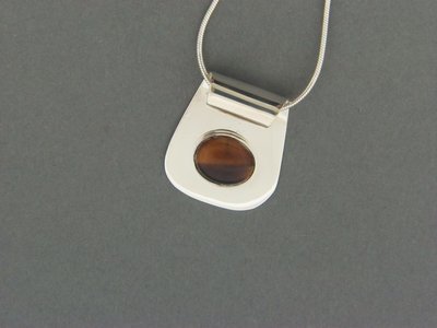End Rolled Plate w/Stone Pendant