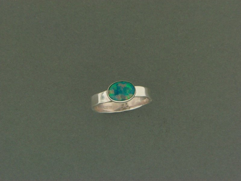Thin Flat Band w/Stone