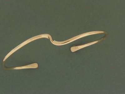 Gold Filled Single Wave Bracelet