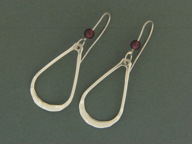 Teardrop w/Bead