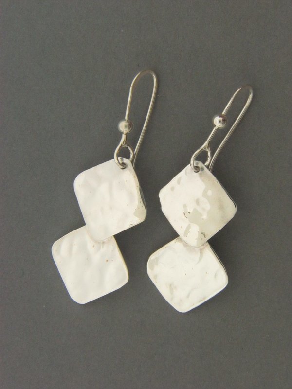 Small Double Diamond Hammered