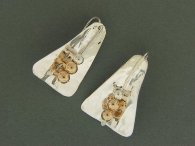 Tulip Plate w/ Bead Earrings